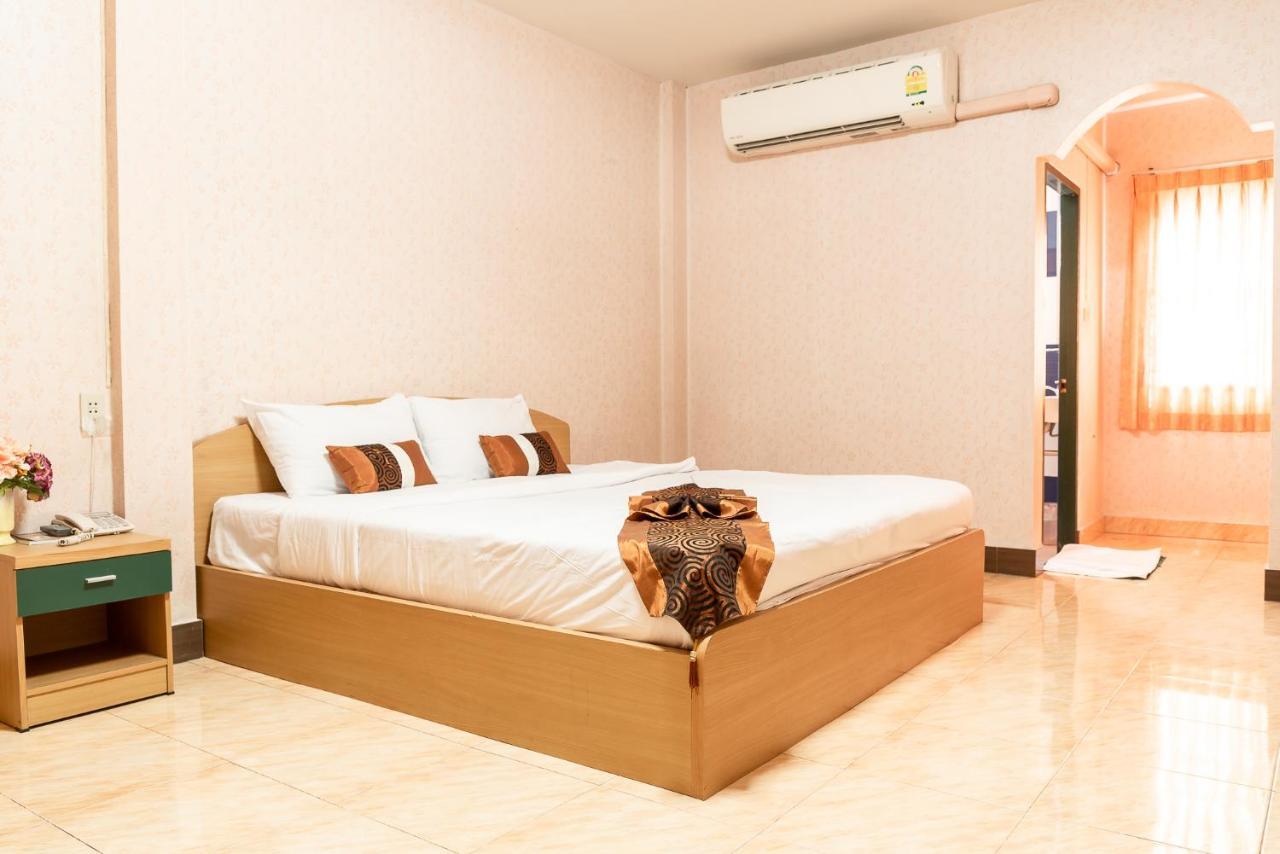 Pn Gold Resort Bangsaen Exteriér fotografie
