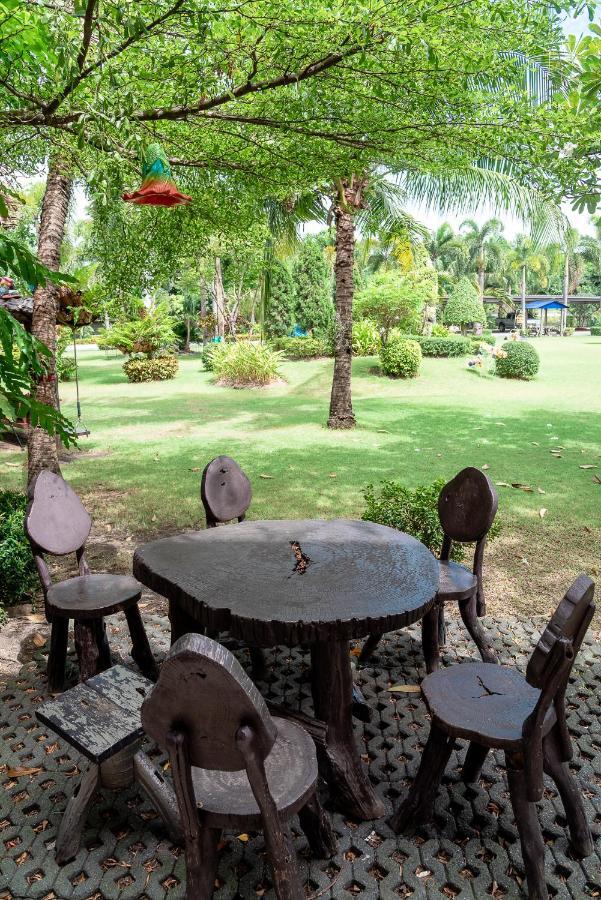 Pn Gold Resort Bangsaen Exteriér fotografie