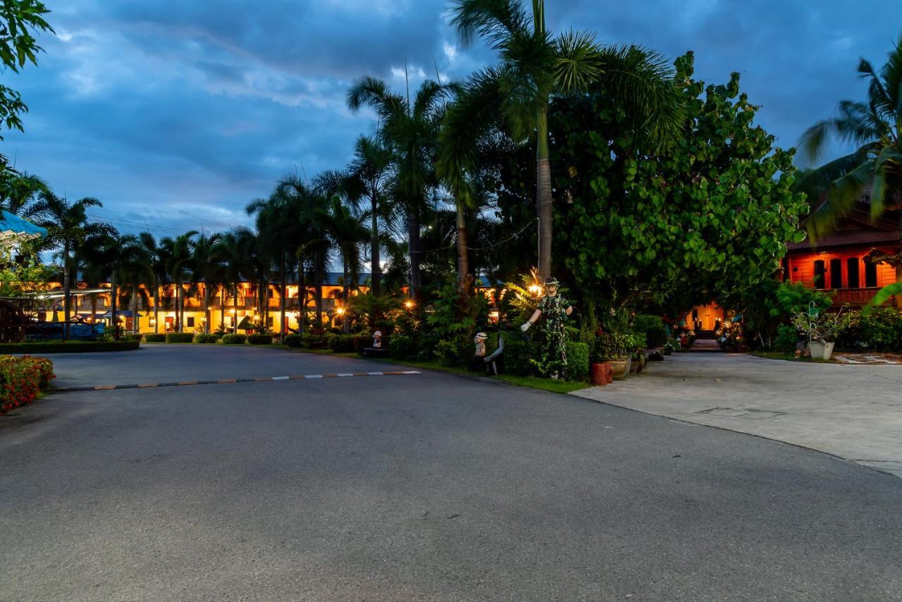 Pn Gold Resort Bangsaen Exteriér fotografie