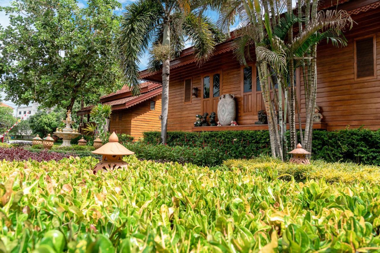 Pn Gold Resort Bangsaen Exteriér fotografie